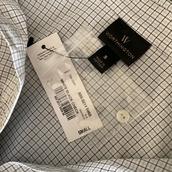 Lady’s Shirt - Picture 8 of 9